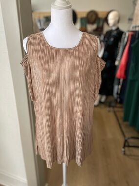 Chico's Pleated Cold-Shoulder Tank in Blush Taupe